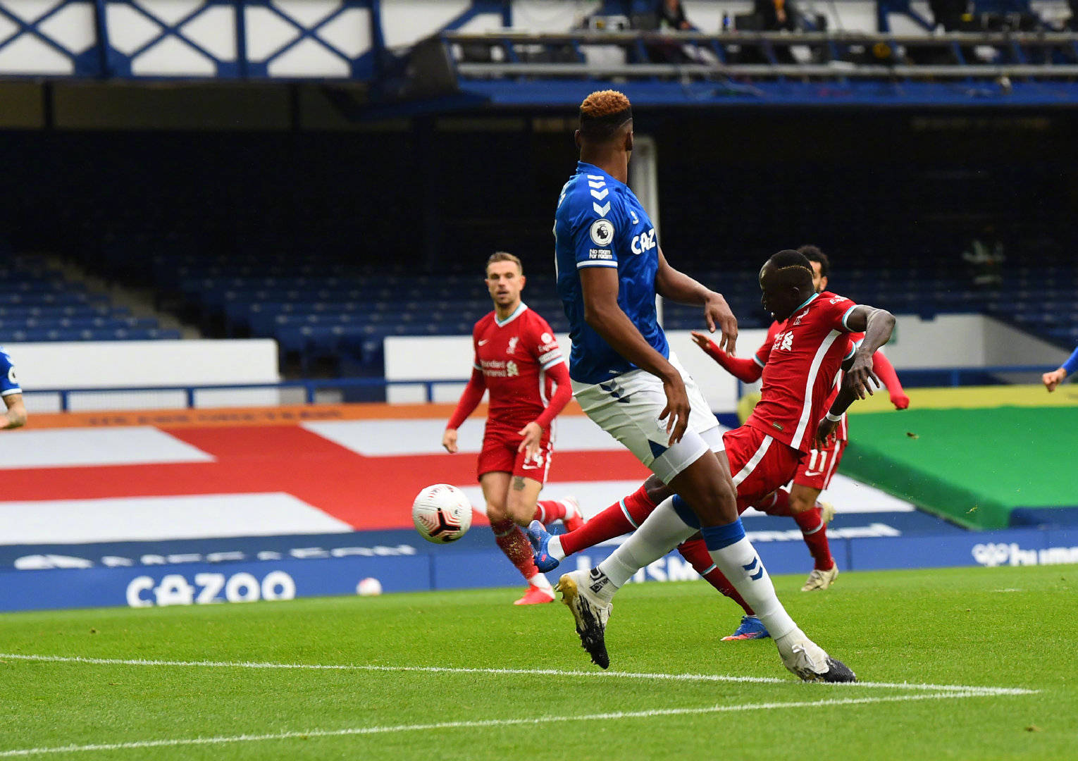 年才俊跻身 年才俊跻身